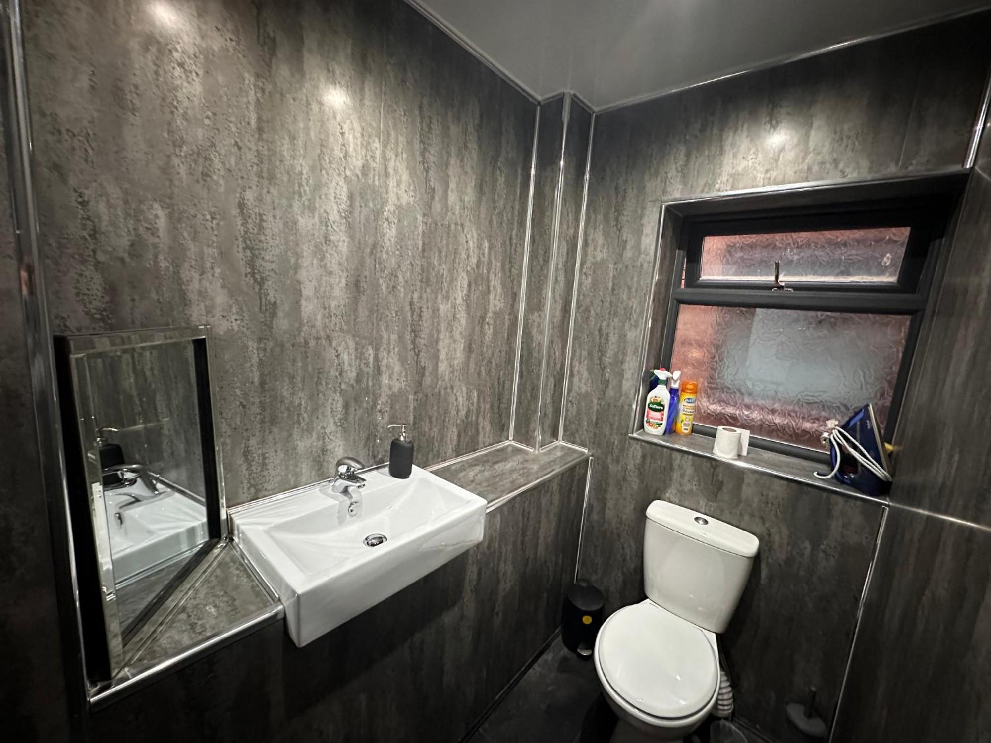 Spacious Double Near Train Station Бирмингем Экстерьер фото